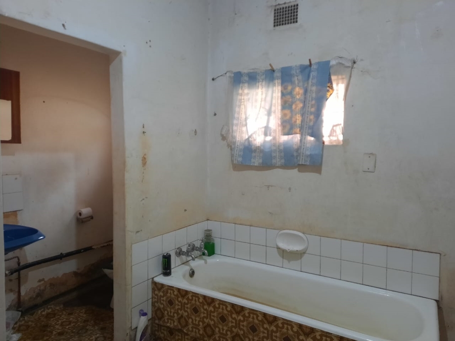8 Bedroom Property for Sale in Odendaalsrus Free State